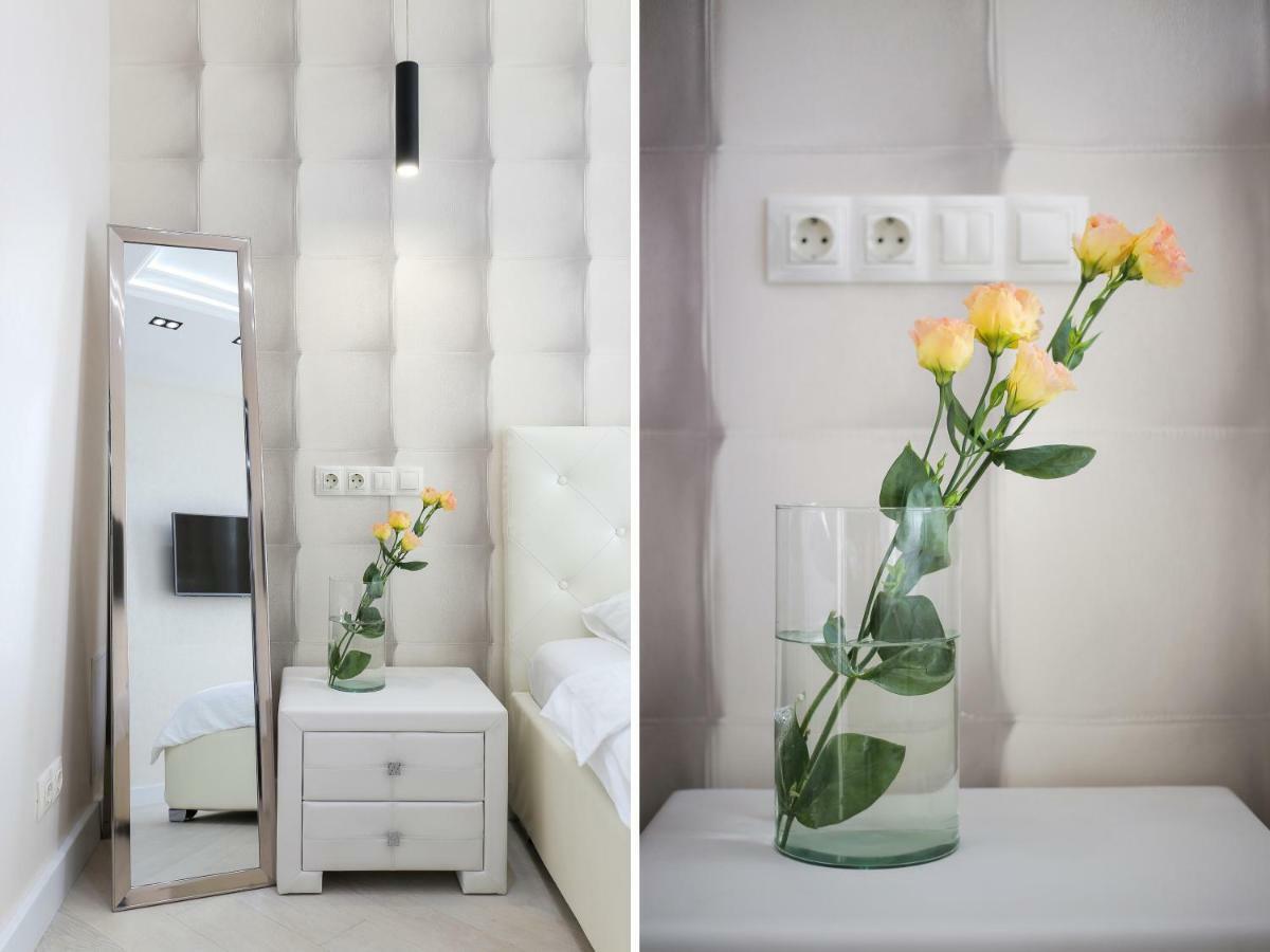 Black&White Apartment In Smart Plaza เคียฟ ภายนอก รูปภาพ