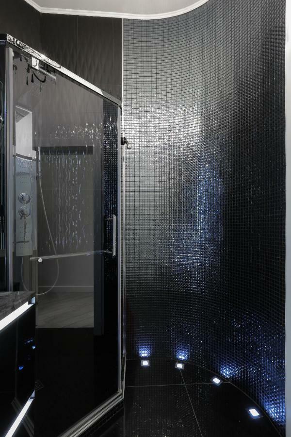 Black&White Apartment In Smart Plaza เคียฟ ภายนอก รูปภาพ
